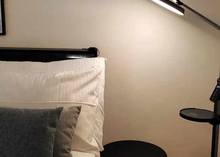 Seven Swiss Wonders, Center