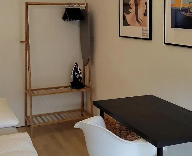 Seven Swiss Wonders, Center شقة *