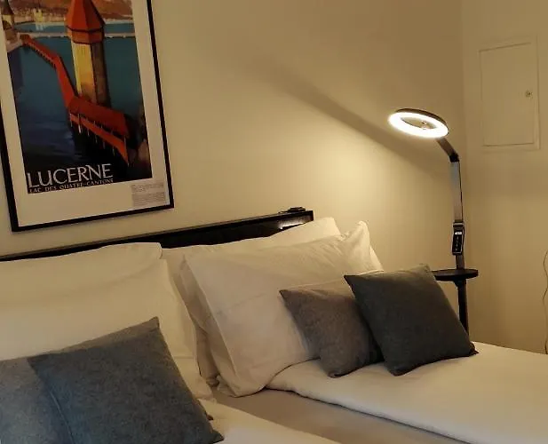 Seven Swiss Wonders, Center * زيورخ