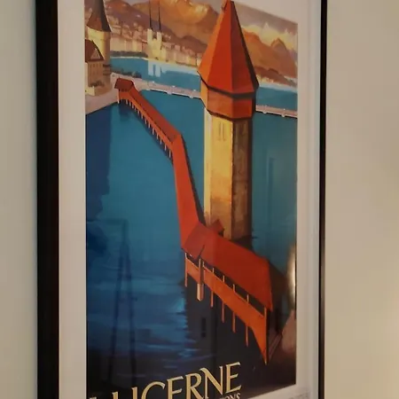 Seven Swiss Wonders, Center Apartman Zürich