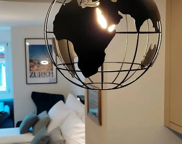 Seven Swiss Wonders, Center * Zúrich